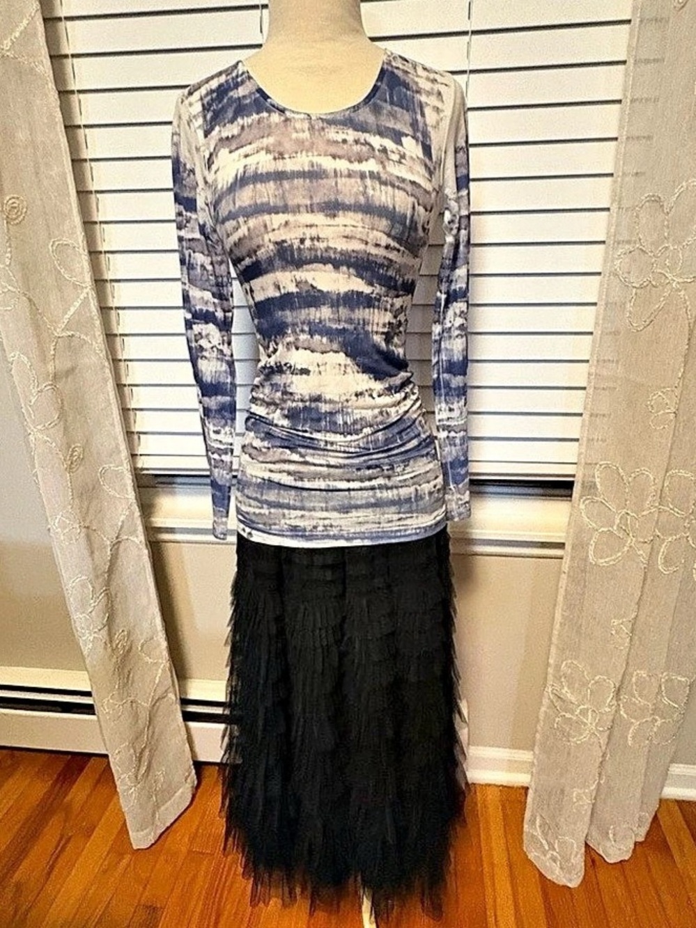AMB Tie-Dye Long Sleeve Top in Blue & White , One Size (EUC)